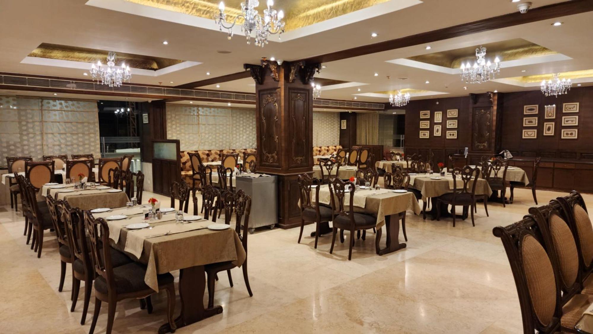 Hotel Royal Ark - 카사울리 외부 사진